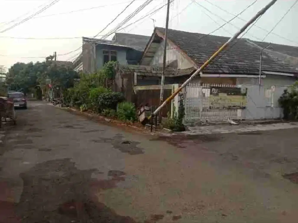 dijual rumah di komplek Pamulang permai 1 Tangerang selatan