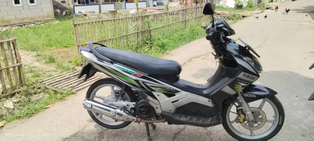 Yamaha Nuovo Z 2006 Ss lengkap mesin bagus plat T Karawang