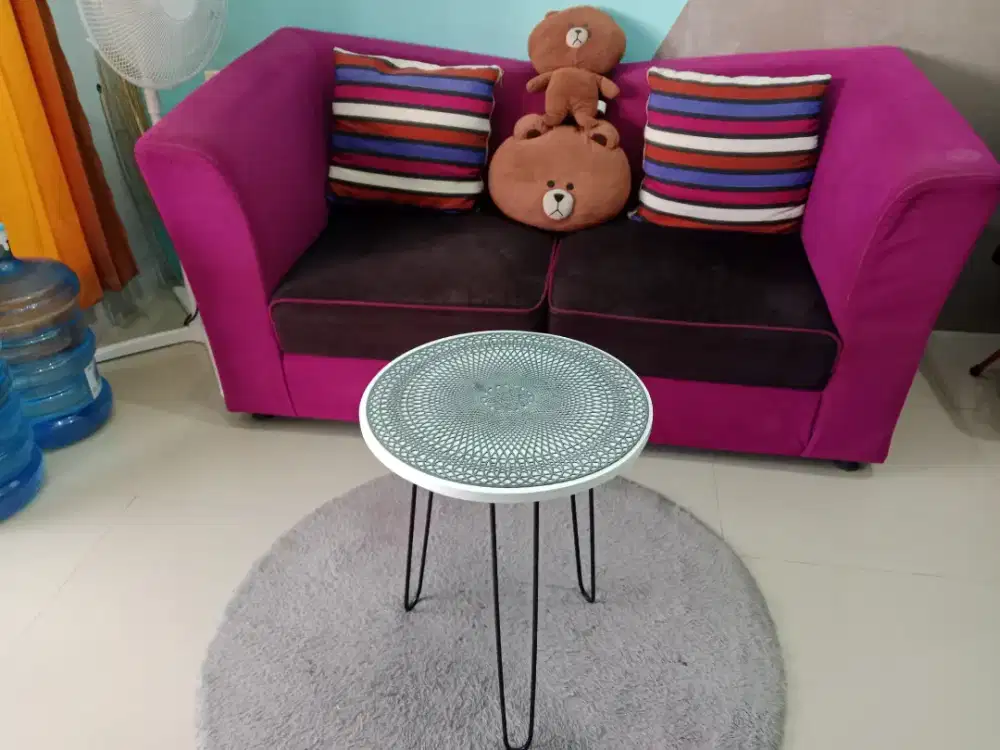 Sofa import berkualitas set 2 bantal, meja & karpet