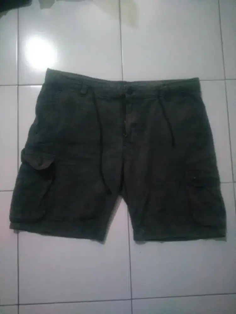 aneka celana pendek murah