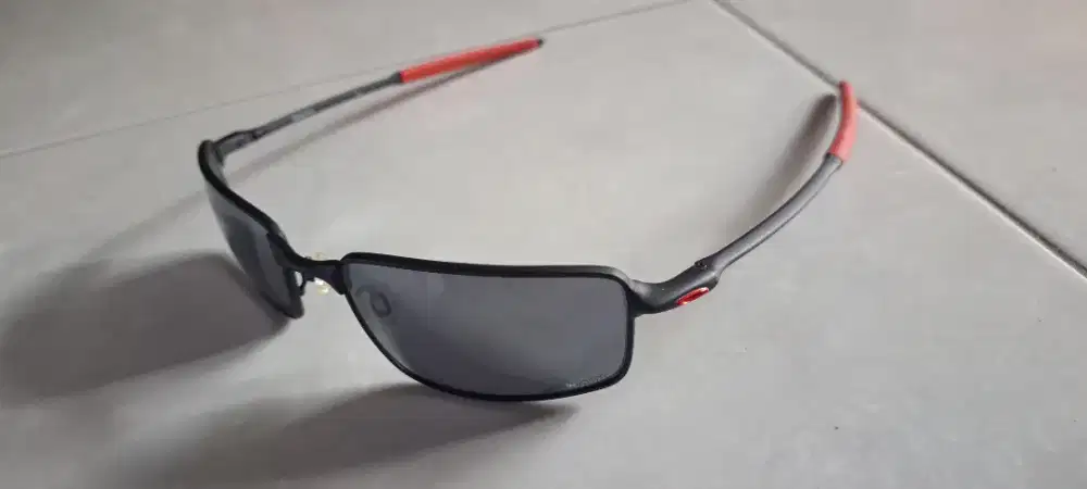 Kacamata Oakley Ori
