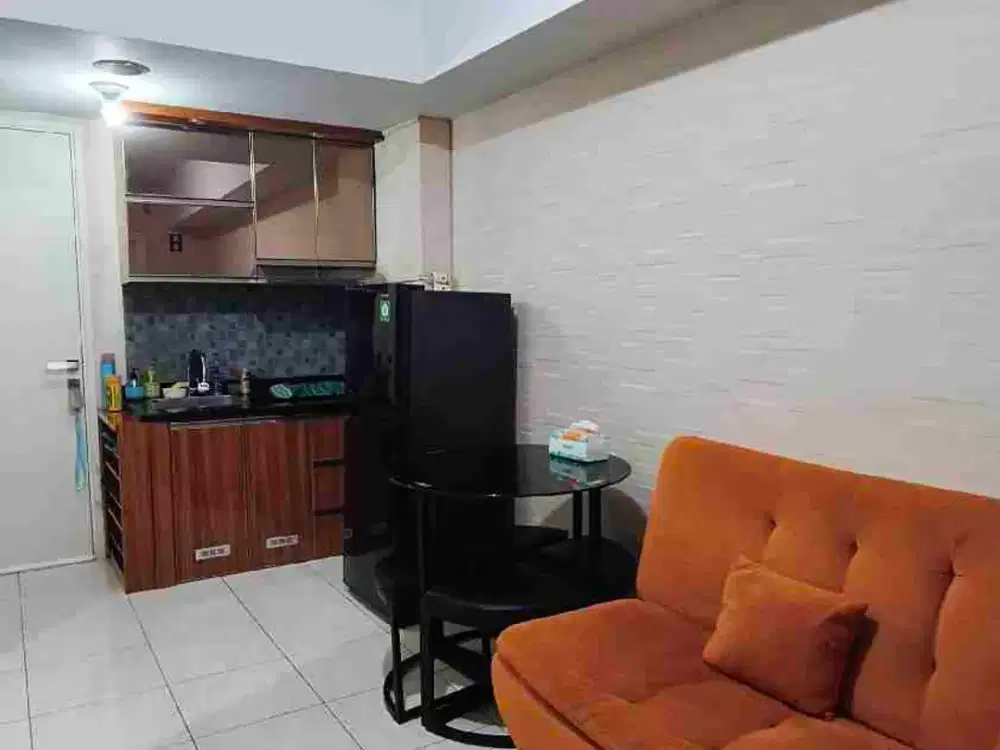 Disewakan Cepat Apartemen Springlake 2BR Tower Azolla Summarecon Bekasi