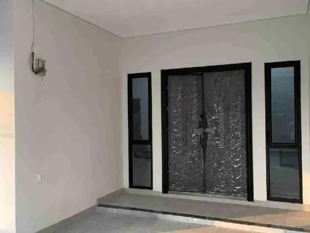 DIJUAL RUMAH  LUAS 4 KAMAR TIDUR DI RAWALUMBU BEKASI
