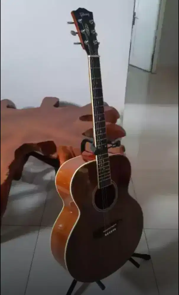Gitar akustik gibson non elektrik