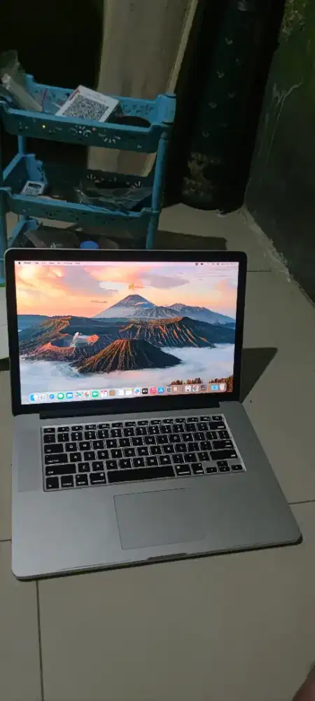 tinggal pakai aj macbook pro 2014 15 inc i7 ram 16 gb ssd 512gb