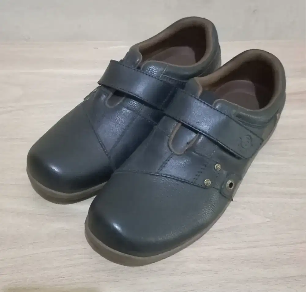 SEPATU KULIT ASLI BUCCHERI
