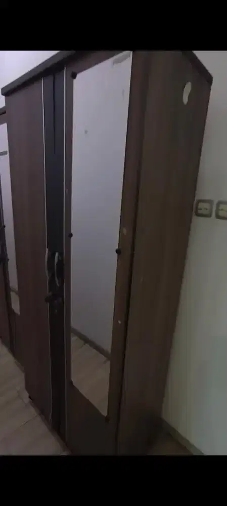 Paket Lemari pakaian 2 pintu + meja belajar