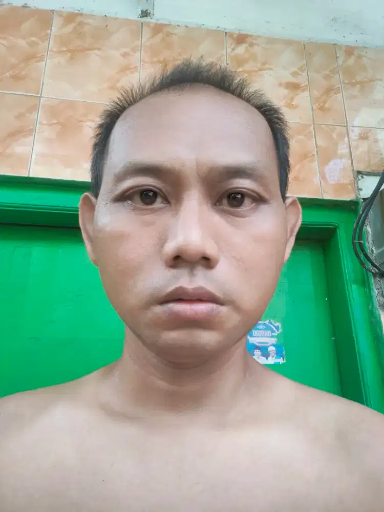 LAKI-LAKI 42 TAHUN CARI KERJA JAM MALAM