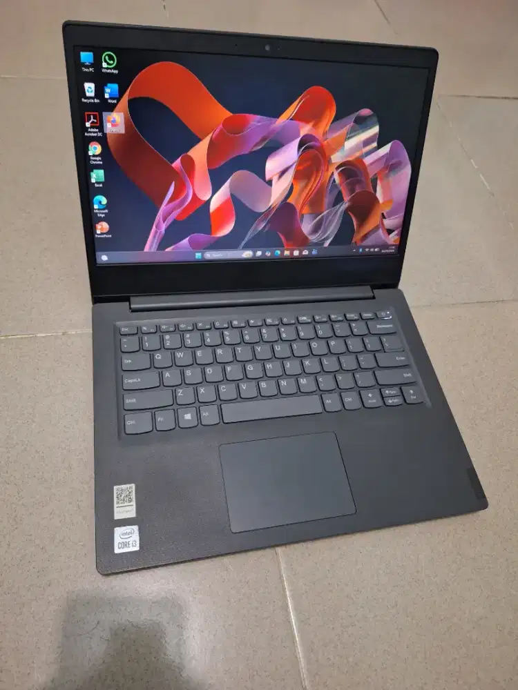 Bismillah dijual laptop lenovo core i3gen10 mulus siap pakai ssd256gb
