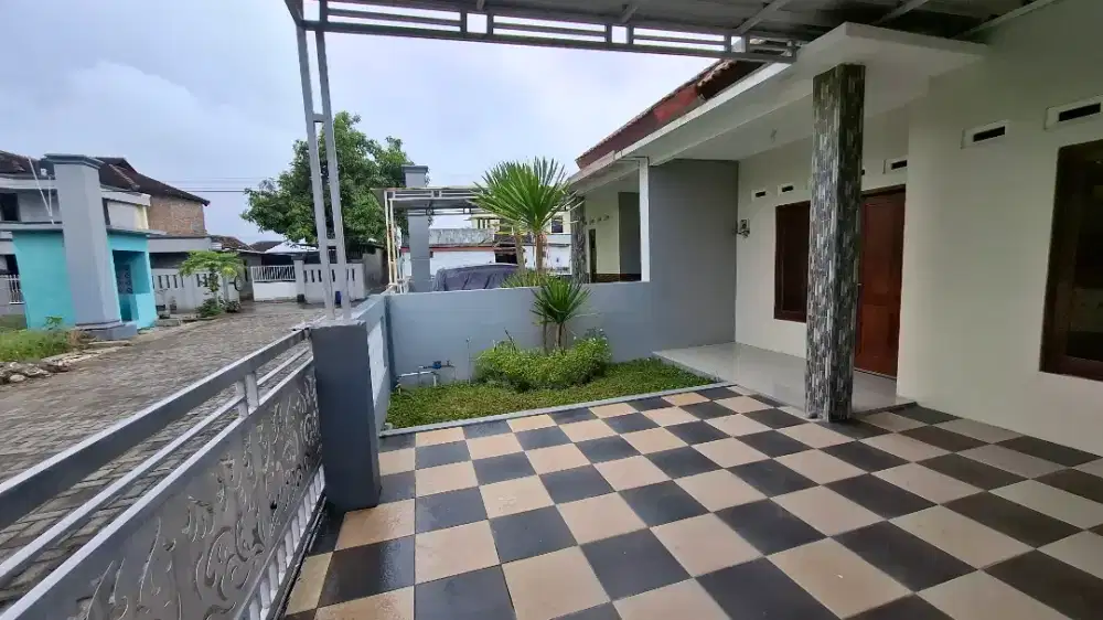 Rumah Jaten Karanganyar