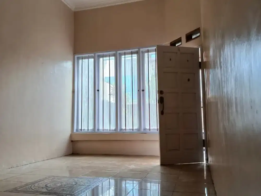 Rumah Asri Dalam Komplek Dekat Ten Avenue Kiaracondong Bandung