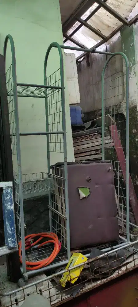 Rak Pakaian Besi Informa