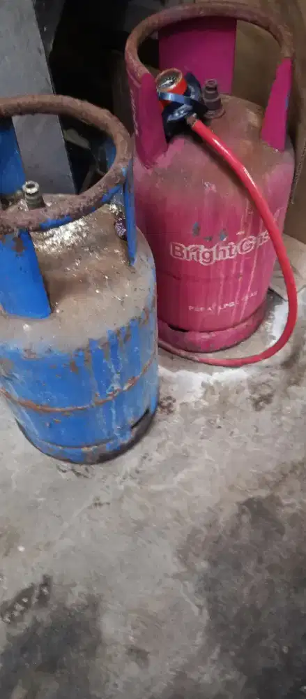 4 Tabung gas 12kg kosong