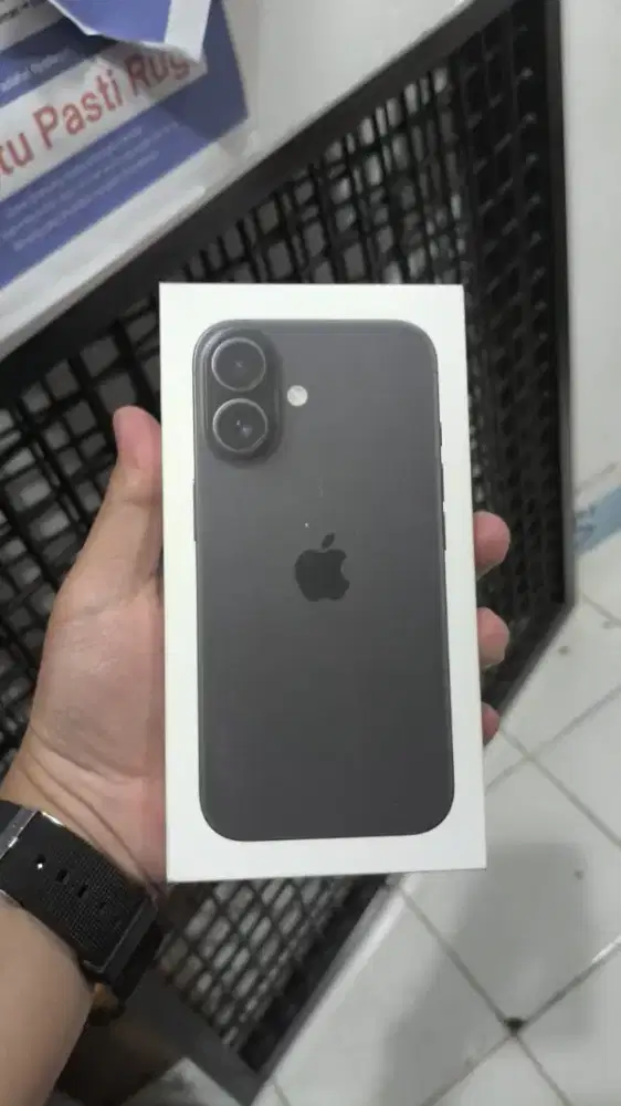 Jual iPhone 16 128 Black New - Garansi Resmi iBox.