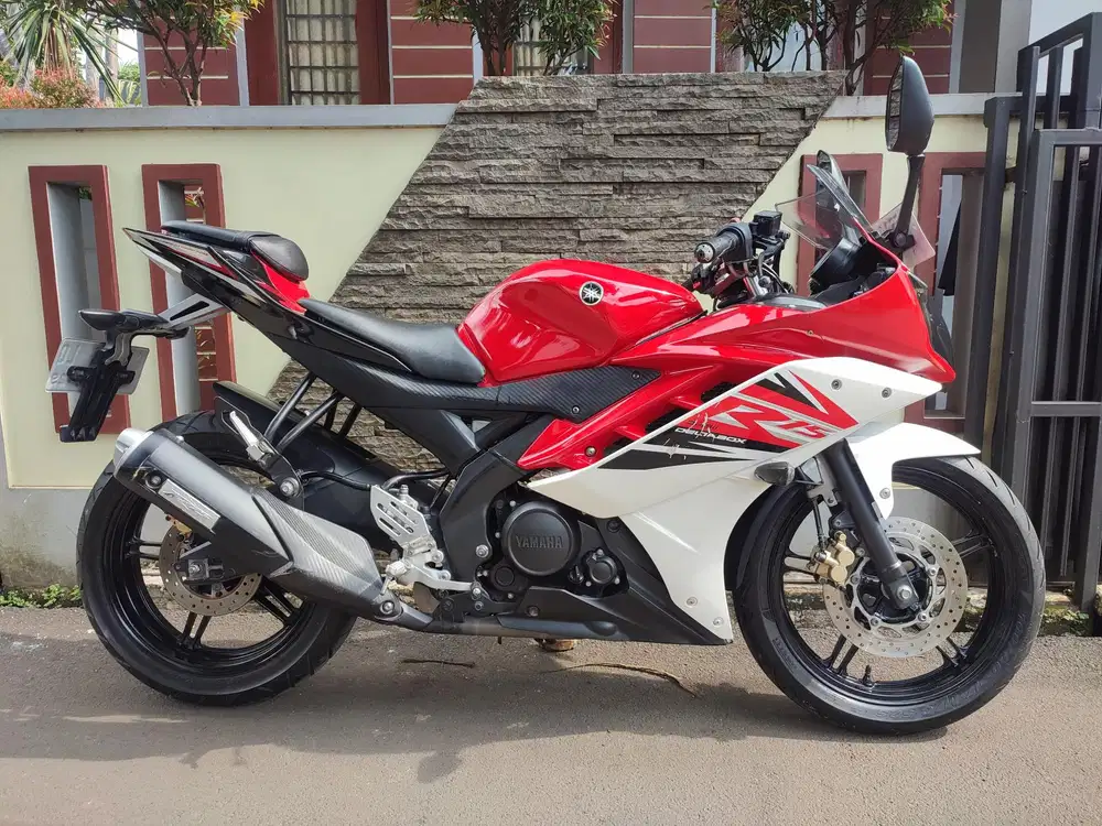 YAMAHA R15 V2 TAHUN 2014 LIKE NEW