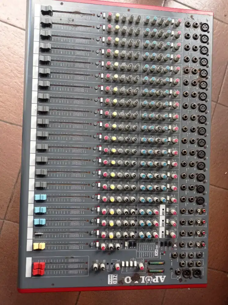 MIXER APOLLO ZED 22 FX bekas second