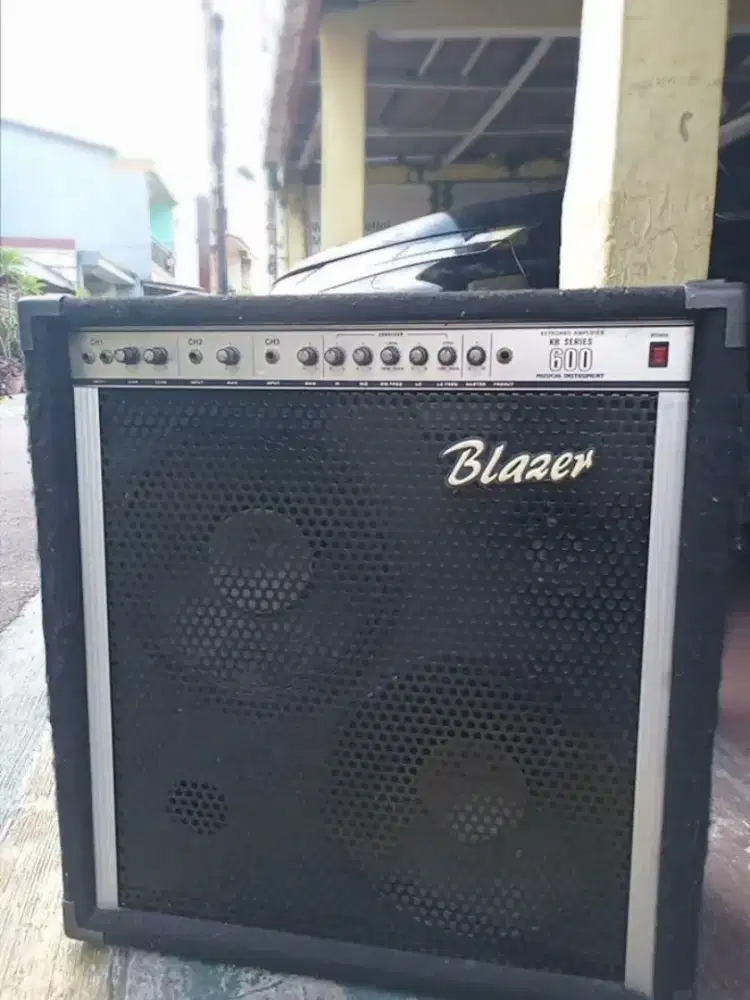 Ampli keyboard BLAZER KB 100 bekas second