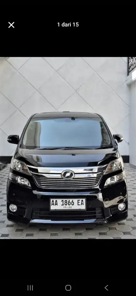 Toyota Vellfire Tahun 2012.