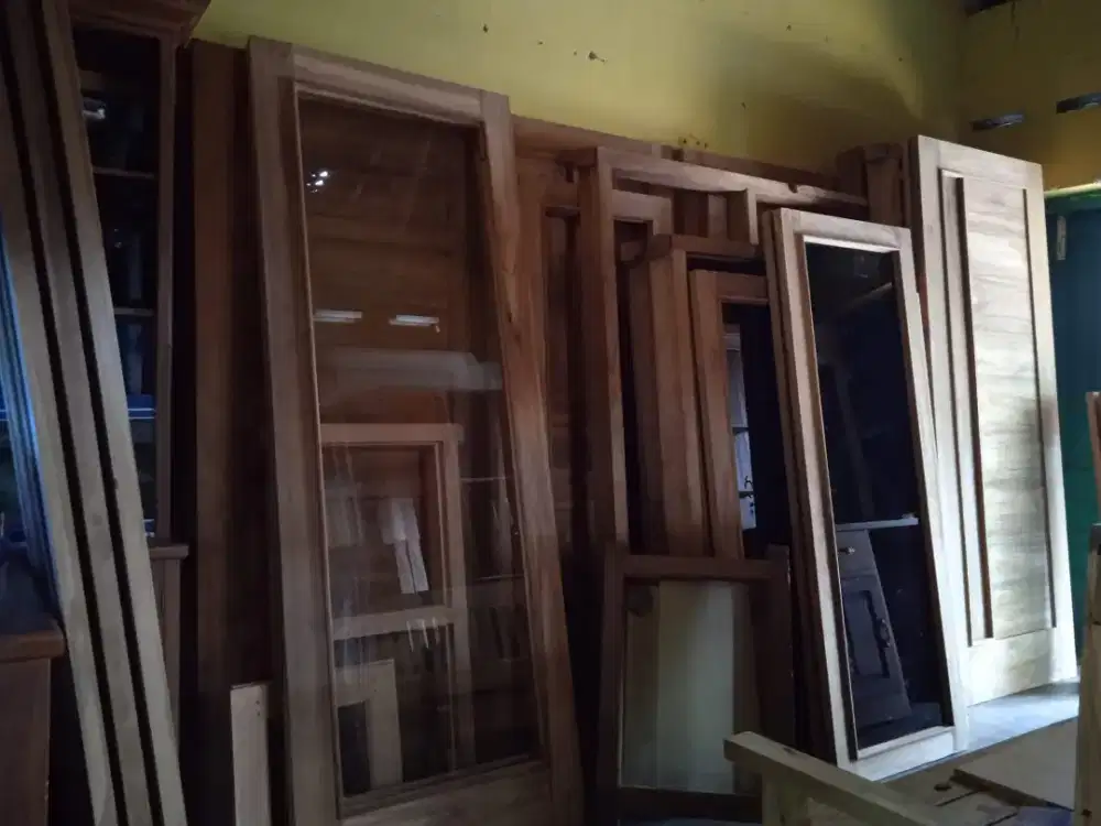 Daun pintu kayu jati