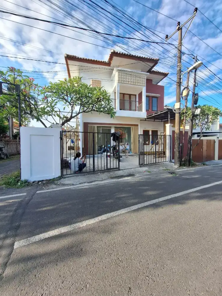 Jual ruko / kantor / rumah lantai 2 di Jl Utama Gunung Guntur Denpasar