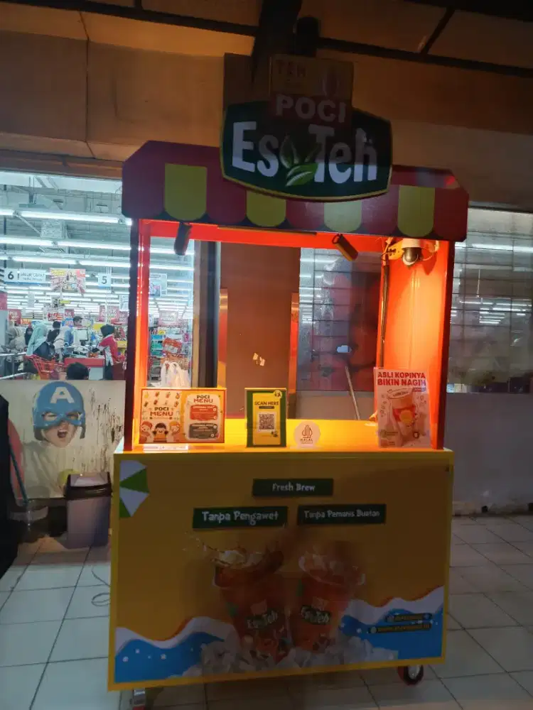 SPG teh poci di Superindo Gaplek