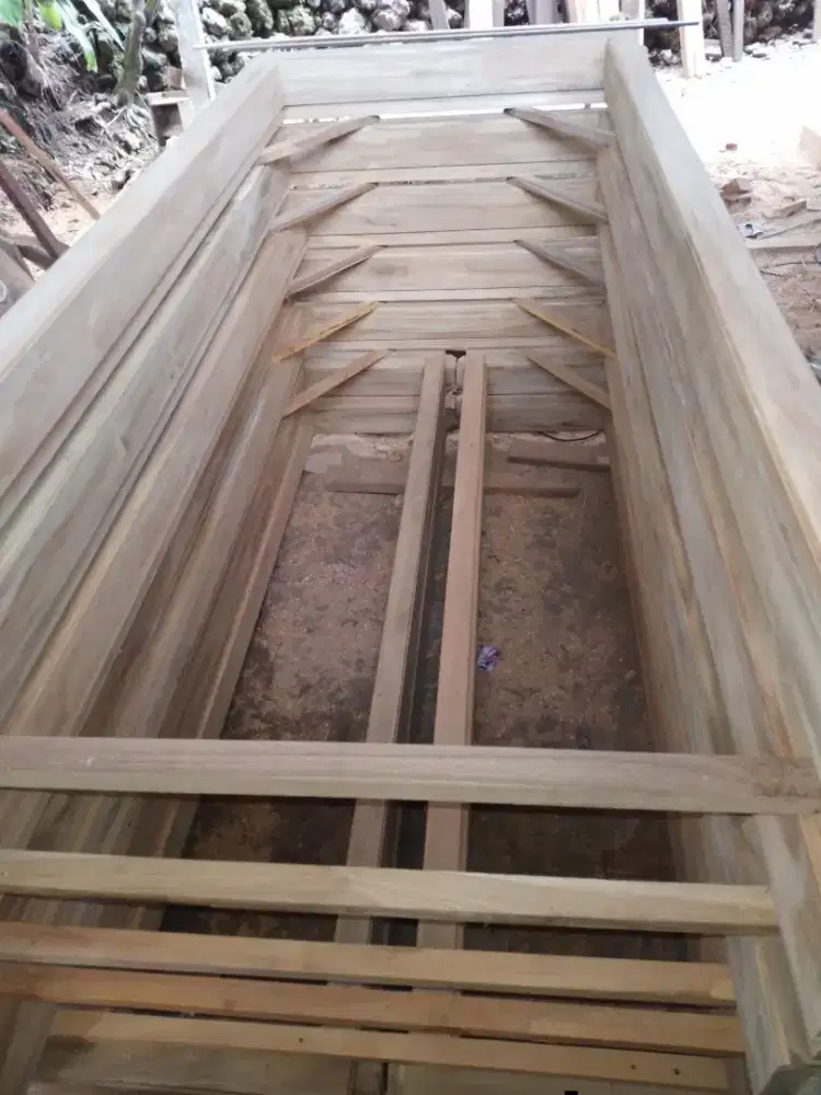 Kusen kayu jati