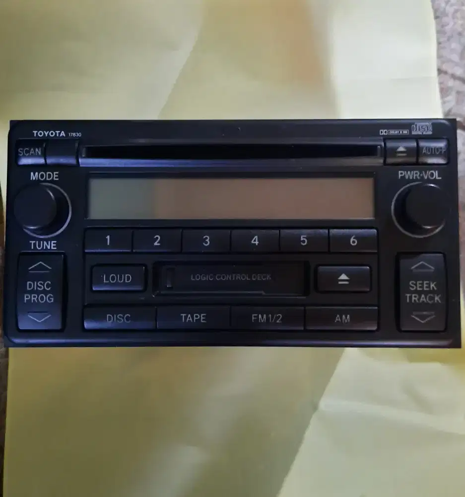 CD , Tape, Radio mobil Toyota