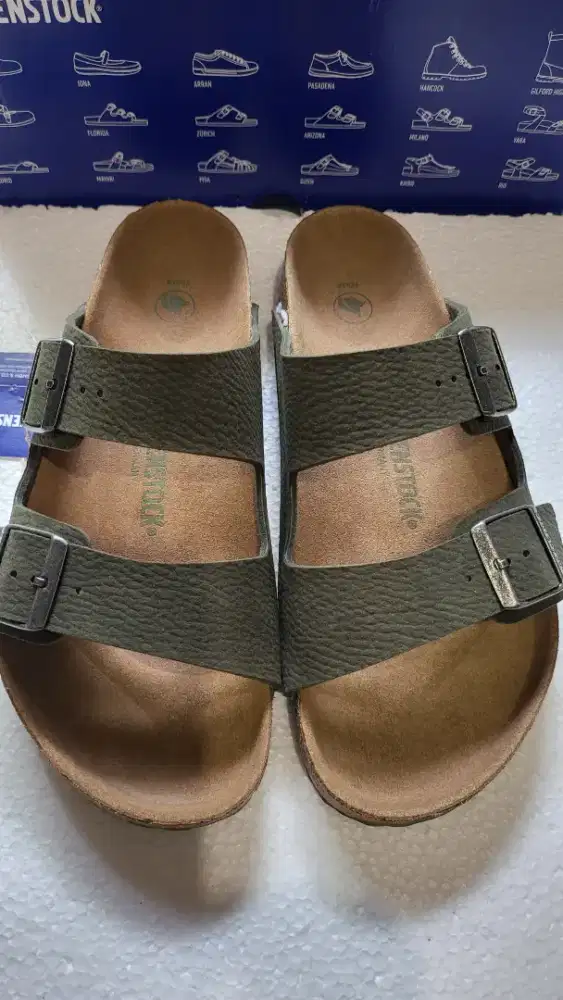 BIRKENSTOCK No 42  BARU