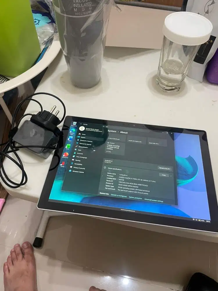 Preloved microsoft surface pro 5 sistem i5 ram 8gb storage 256 gb