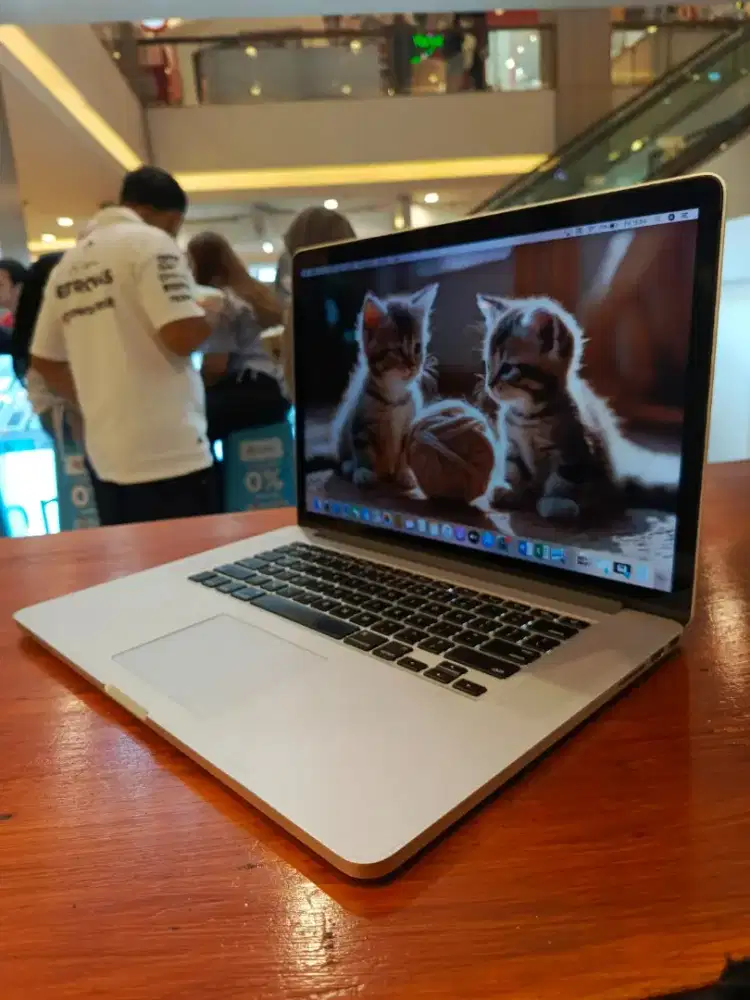 Macbook Pro Retina 15 inch , mid 2012