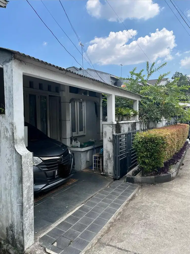 Rumah Murah 2 Kavling jadi 1 dekat LRT & Becakayu