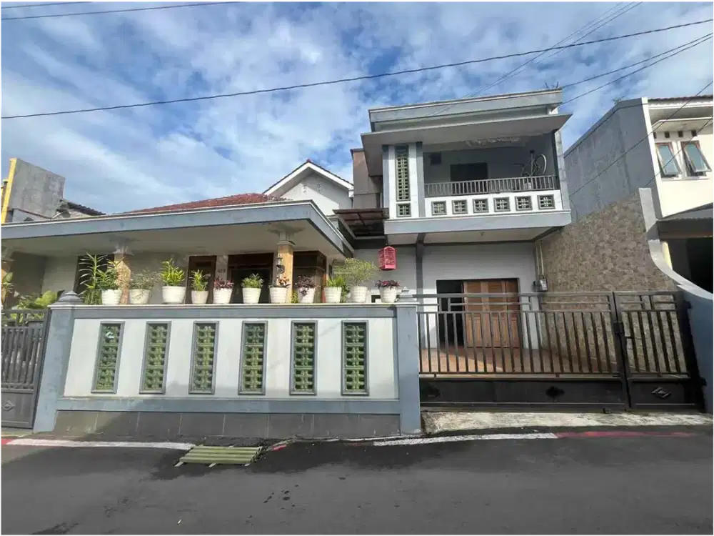 Rumah 2 Lt di Jl Candi Persil Kaliwiru, Candisari Semarang