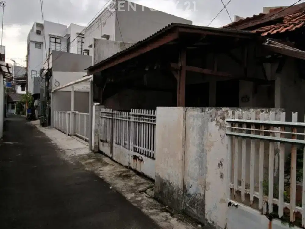 Dijual Rumah Tua Di  Tebet  Barat Dalam Hanya Hitung Tanah
