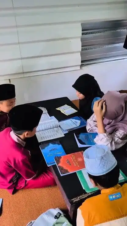 Dibutuhkan ustadz ustadzah mengajarkan program mengaji gratis