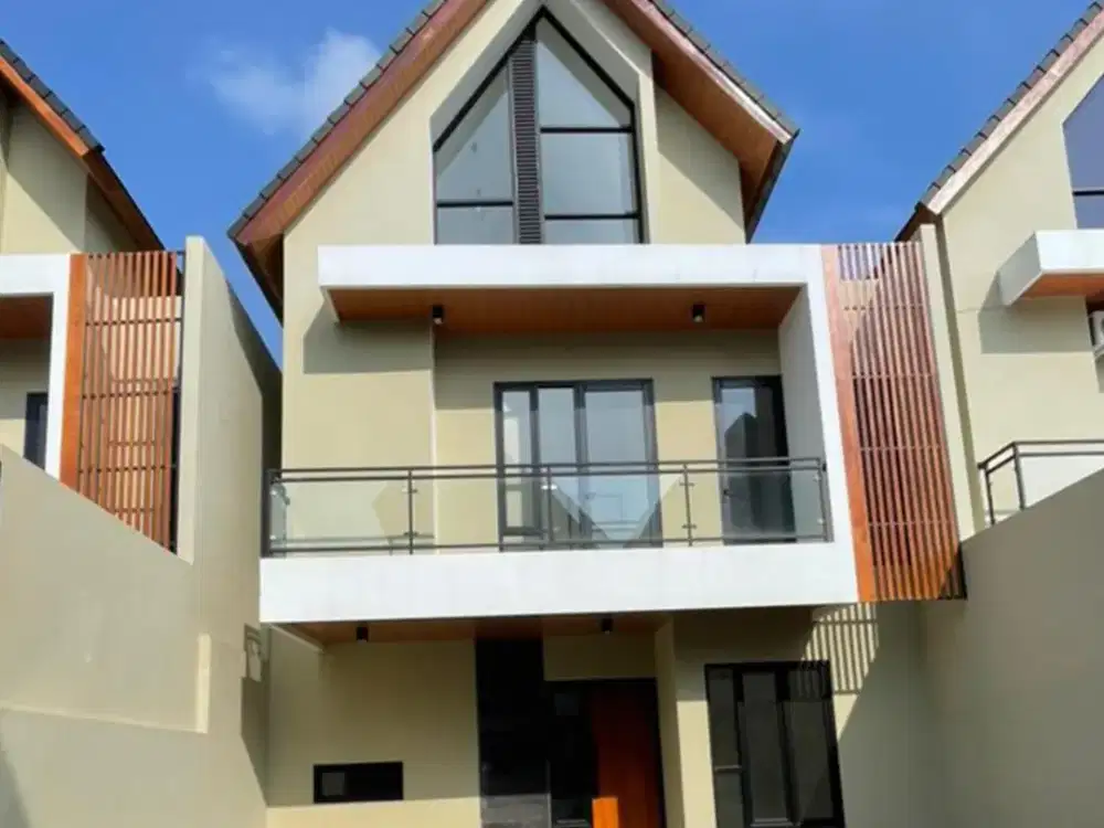 RUMAH MEWAH 2 LANTAI, UNIT TERAKHIR DEKAT RS SOEWONDO PATI