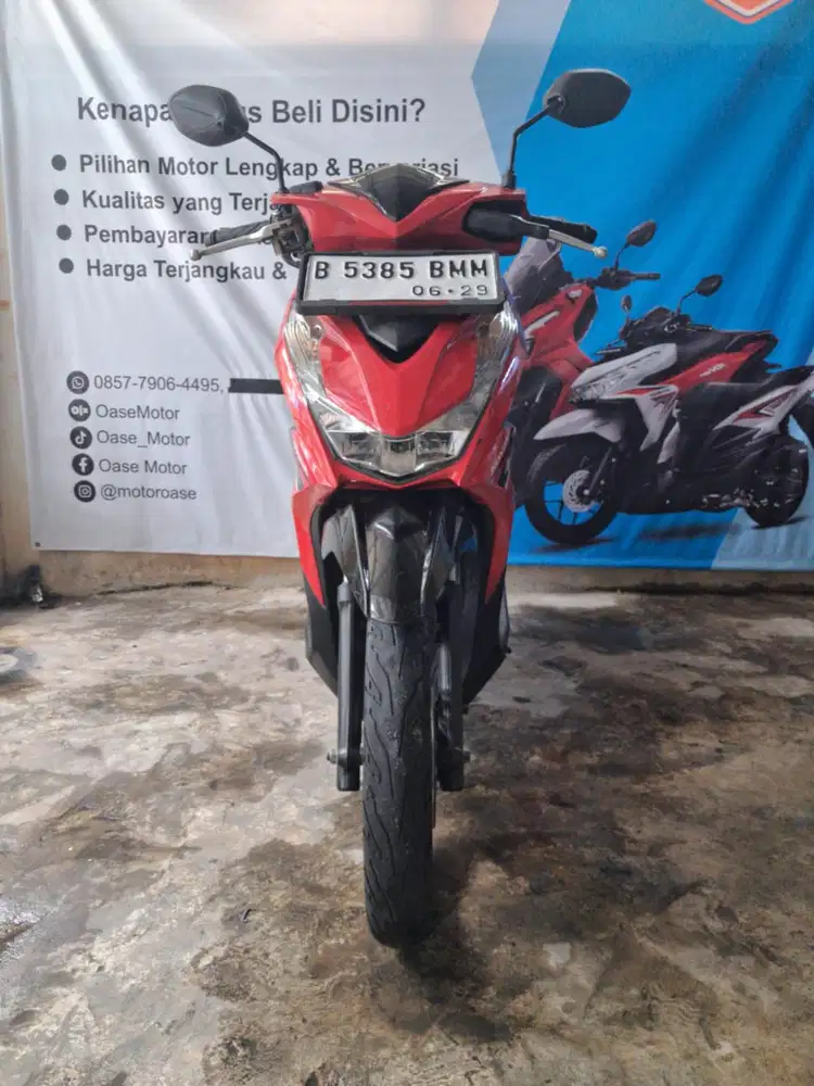 (B) Honda Beat CBS FI Tahun 2024