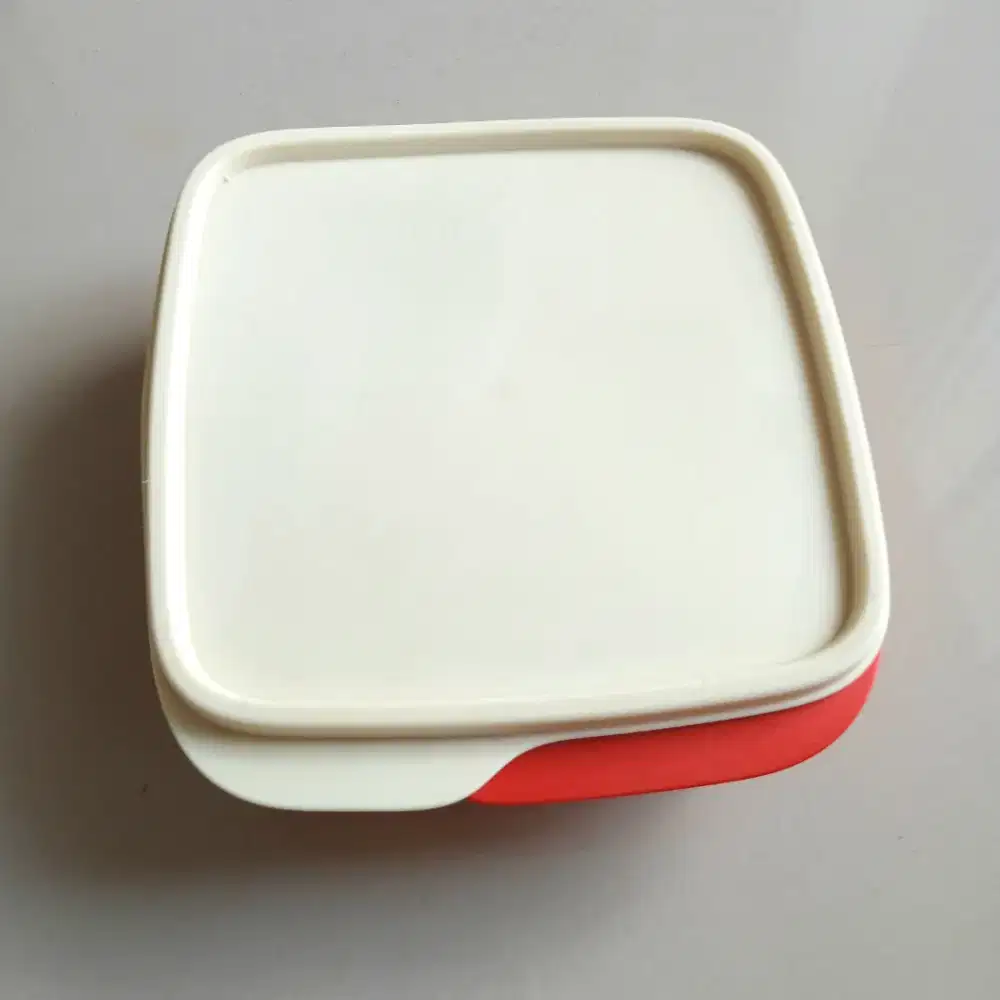 Kotak makan Lolly Tup Tupperware 550ml food grade, bekas