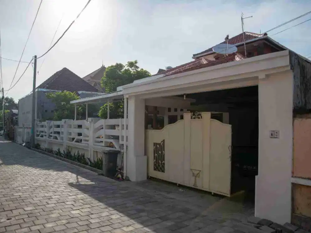 Jual Rumah 2lt Luas Tanah 385m² Lokasi Sidakarya Denpasar Selatan SHM & Tidak Banjir area Strategis