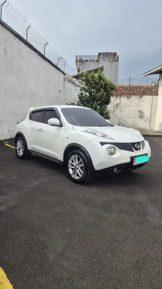 Nissan juke,automatic 2013,putih