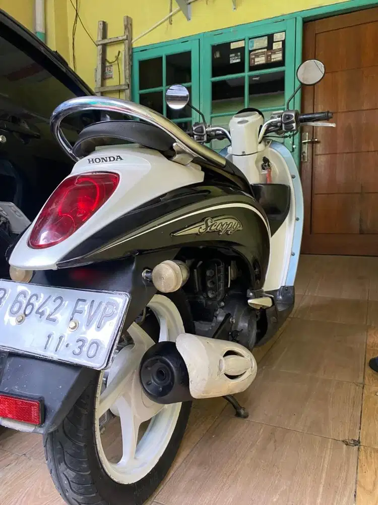 Honda scoopy 2011