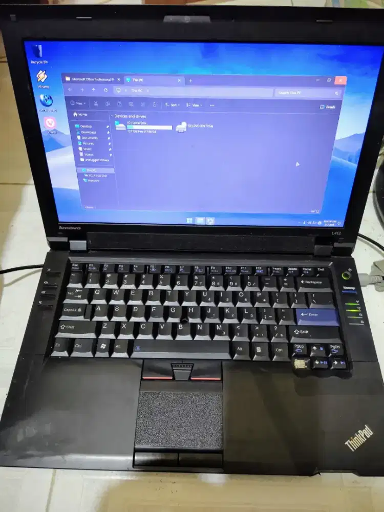 (minus ) laptop jadul Lenovo l412 murah aja