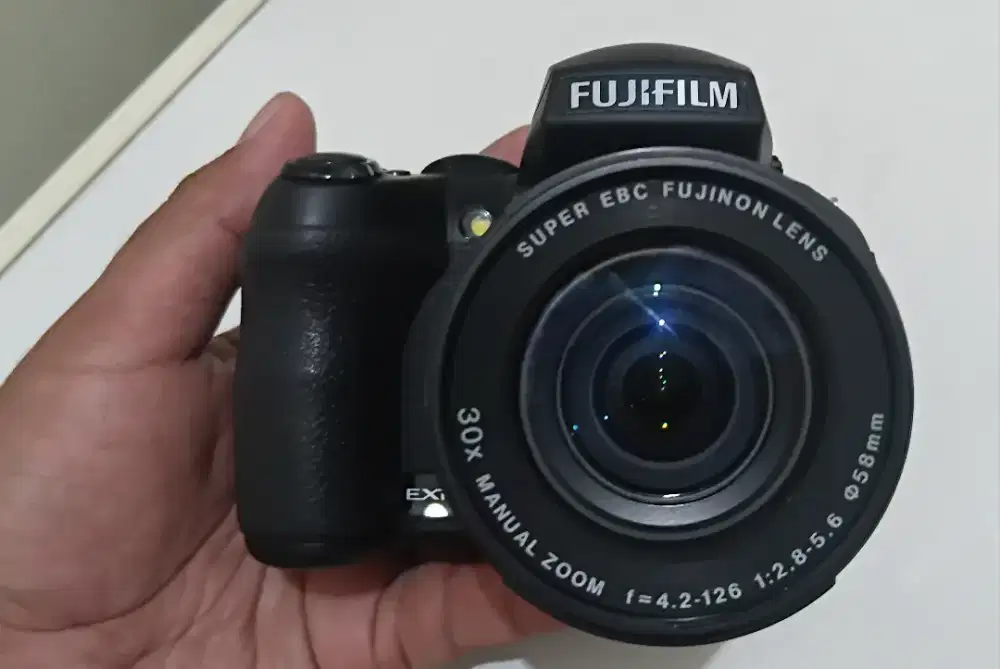 Kamera fujifilm super zoom 30x optical