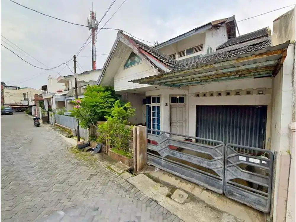 Rumah Tengah Kota di Jl Kemuning Brumbungan Semarang Tengah
