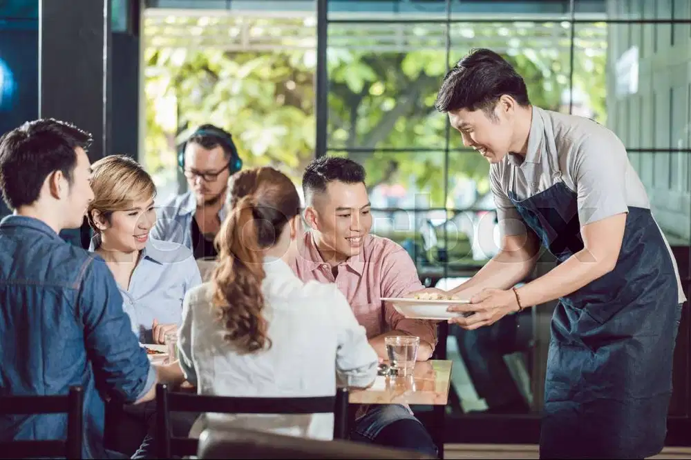 DICARI WAITER/WAITRESS, BINTARO 9