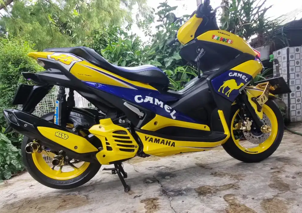 AEROX 155 (SPECIAL CUSTOM by YAMAHA)