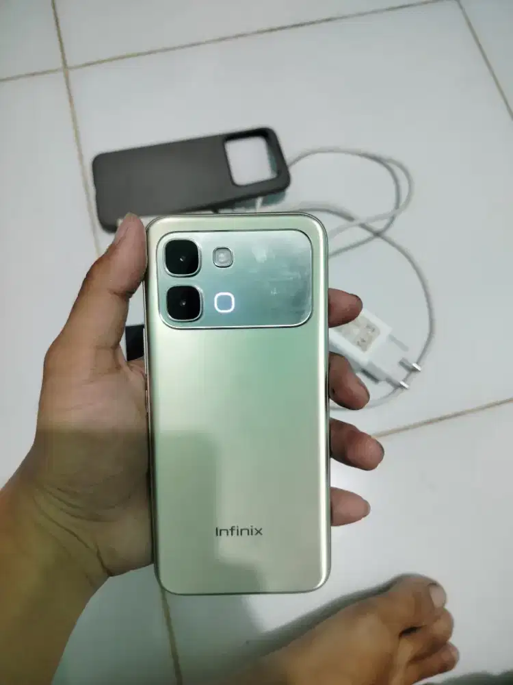 Infinix note edge 5g+