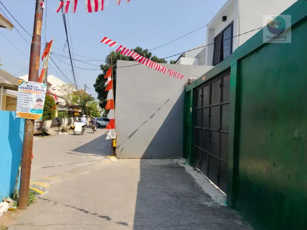 Rumah Ex workshop furniture siap guna di Pondok Pekayon Indah Bekasi