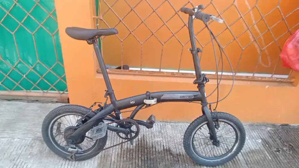 Sepeda lipat ukuran 16
