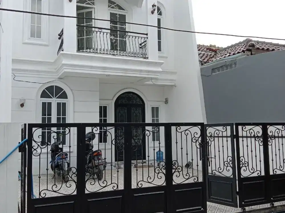 Rumah Baru American Classic 2 Lantai Sayap Bkr, Mewah & Siap Huni