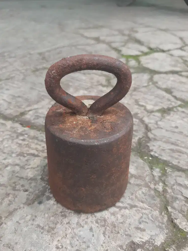 Batu kiloan antik berat 2 kg